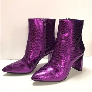 Women’s Metallic Snake Print Purple Booties Size 6